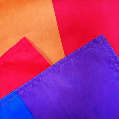 習慣のデジタル印刷された LGBT の旗ポリエステル 3*5ft のゲイの虹色の旗